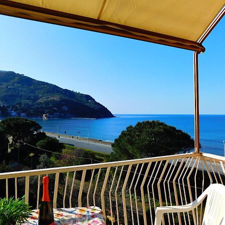 Spazioso Appartamento Vista Mare, Levanto Bagian luar foto